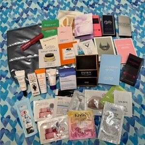 Make up bag w/various beauty products